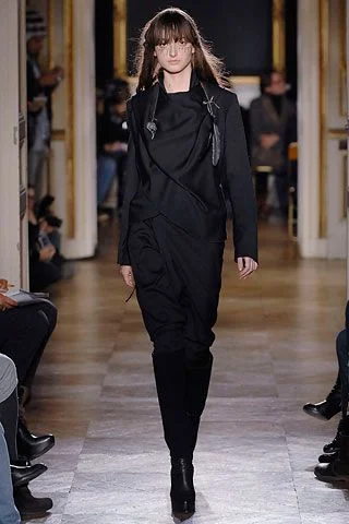 Look 16